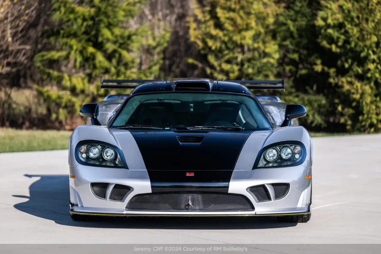 Saleen S7 LM, една от трите построени, отива на търг