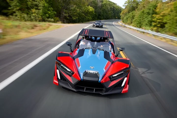 Polaris пуска нов Slingshot за 2025 г.