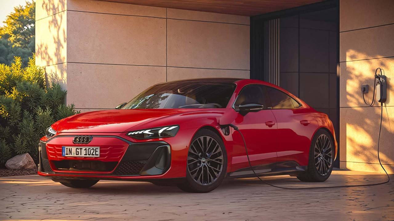 Новият базов Audi E-Tron GT остава мощен и бърз Новият базов Audi E-Tron GT остава мощен и бърз