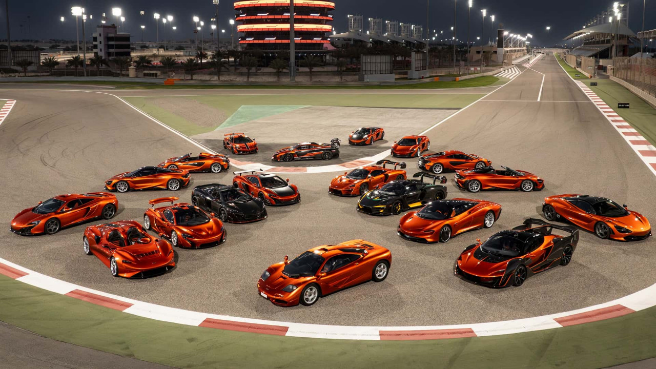 Най-голямата колекция на McLaren в света е в продажба Най-голямата колекция на McLaren в света е в продажба