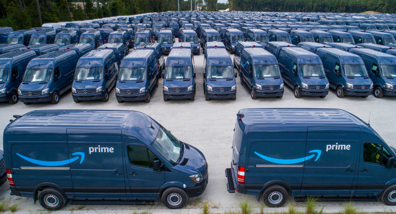 Mercedes сключва голям договор с Amazon в Европа