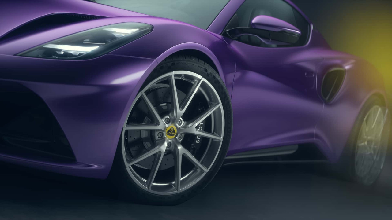 Lotus разкри цените на обновената Emira 2026