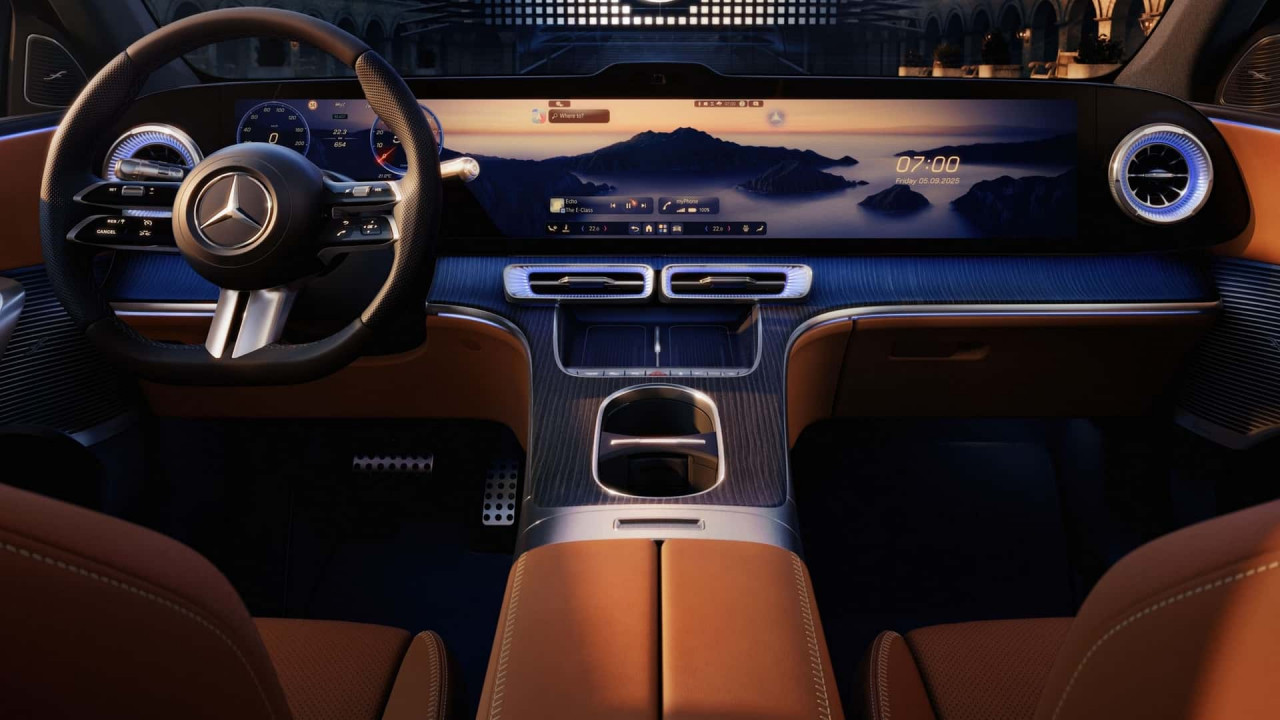 Мерцедес представя GLC с EQ технология и 99-сантиметров дисплей Мерцедес представя GLC с EQ технология и 99-сантиметров дисплей