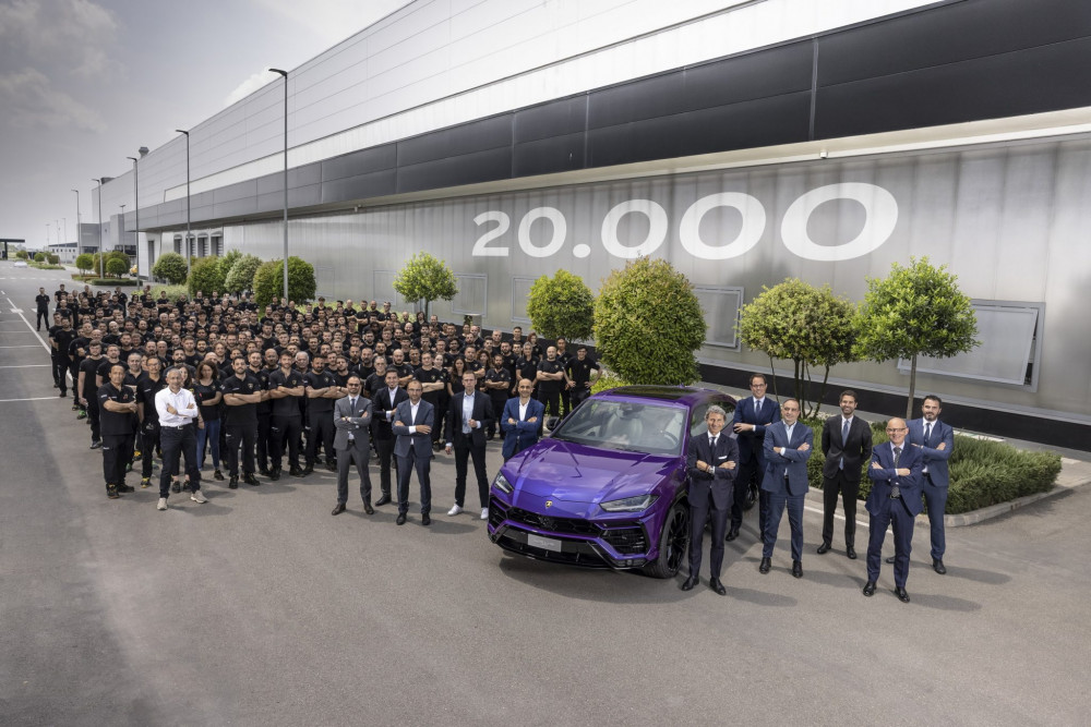 Lamborghini Urus чупи нов рекорд