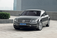 VW Phaeton – един от най-недооценените автомобили на своето време (Видео)