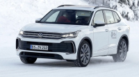 Новият Tiguan се показа без почти никакъв камуфлаж