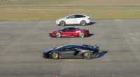 Фотофиниш определи победителя в гонка между най-мощното Ferrari, Lamborghini и Tesla