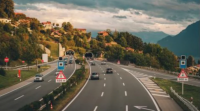 Българка разказа колко жестоко наказват в Швейцария шофьорите, превишили скоростта