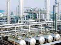 Нигерия стартира нова гигантска петролна рафинерия