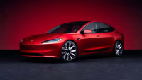 Tesla Model 3 има пробег 677 км