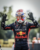 Макс Верстапен с рекордна 10-та поредна победа във Формула 1 на „Монца“