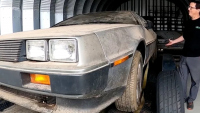 Машина на времето: Изоставен DeLorean с пробег само 1500 км е открит в хамбар на Уисконсин (ВИДЕО)