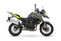 Подарък метални куфари за клиентите на Benelli TRK 702X