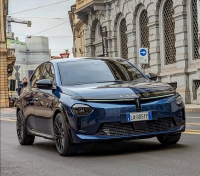 Lancia Ypsilon бе заснета без камуфлаж по време на промоционални снимки