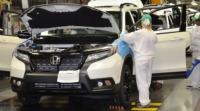 Honda разработва модел, работещ на чист спирт