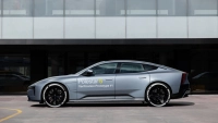 Polestar 5 зарежда батерия до 80% за 10 мин