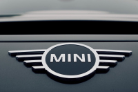 Новият MINI Cooper: Повече врати, повече пространство и стил