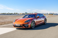 Най-мощната и динамична Panamera на Porsche: Цена от 240 700 евро