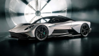 Пет години по-късно: Aston Martin продължава да тества Valhalla