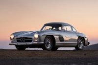 Легендарната колекция от авто морга с 300SL Alloy Gullwing се отправя на търг