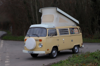 Откритие на авто морга: класическият Volkswagen Westfalia Campmobile от 1977