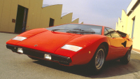 Легендарният Lamborghini Countach V12: ревю и анализ