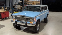 Vigilante 4x4 трансформира Jeep Cherokee от 1979 с мощен двигател Viper v-10