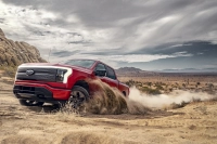 Ford предлага на дилърите до $1,500 за доставка на F-150 Lightning