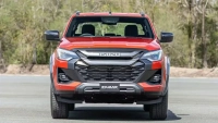 Новият Isuzu D-Max Blade представен с мощен офроуд дизайн