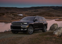 Stellantis временно спира производството на модели Durango и Grand Cherokee