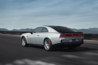 Dodge Charger EV с провокативна реклама