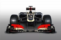 Автомобилът Lotus E21 F1 на Кими Райконен от 2013 г. може да бъде ваш на цената на Ferrari 296