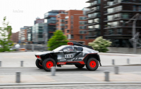 Audi RS Q e-tron разтърсва Хамбург