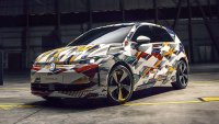 Volkswagen отбелязва 50 години Polo с Gymkhana видео
