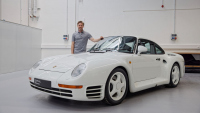 Ветеранът от Формула 1 Ник Хайдфелд представи фабрично реставрираното си Porsche 959 (Снимки)