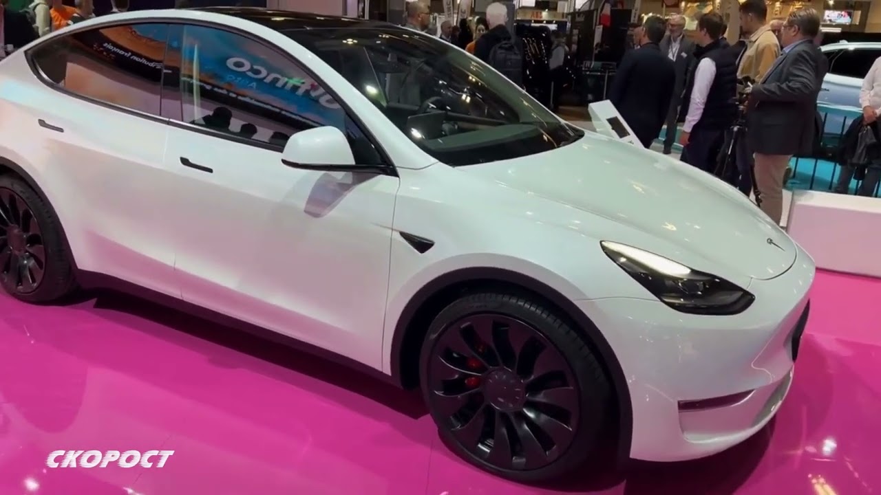 Автосалон Париж 2022 Tesla Model Y